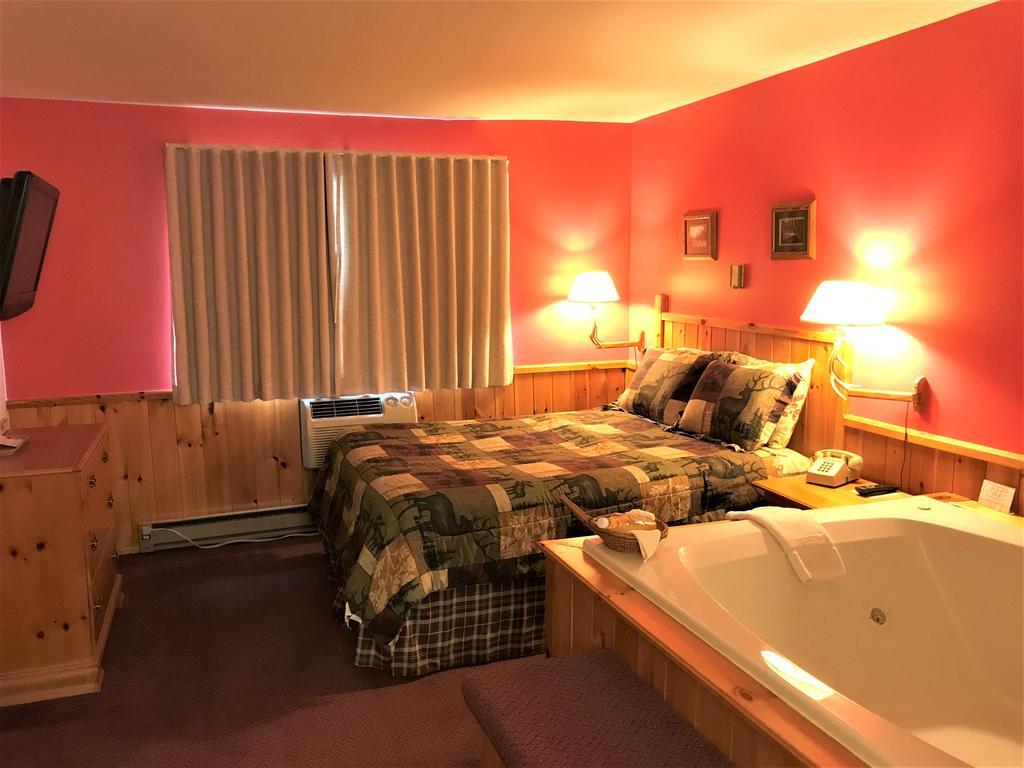 Northwoods Inn & Suites Minocqua Bagian luar foto
